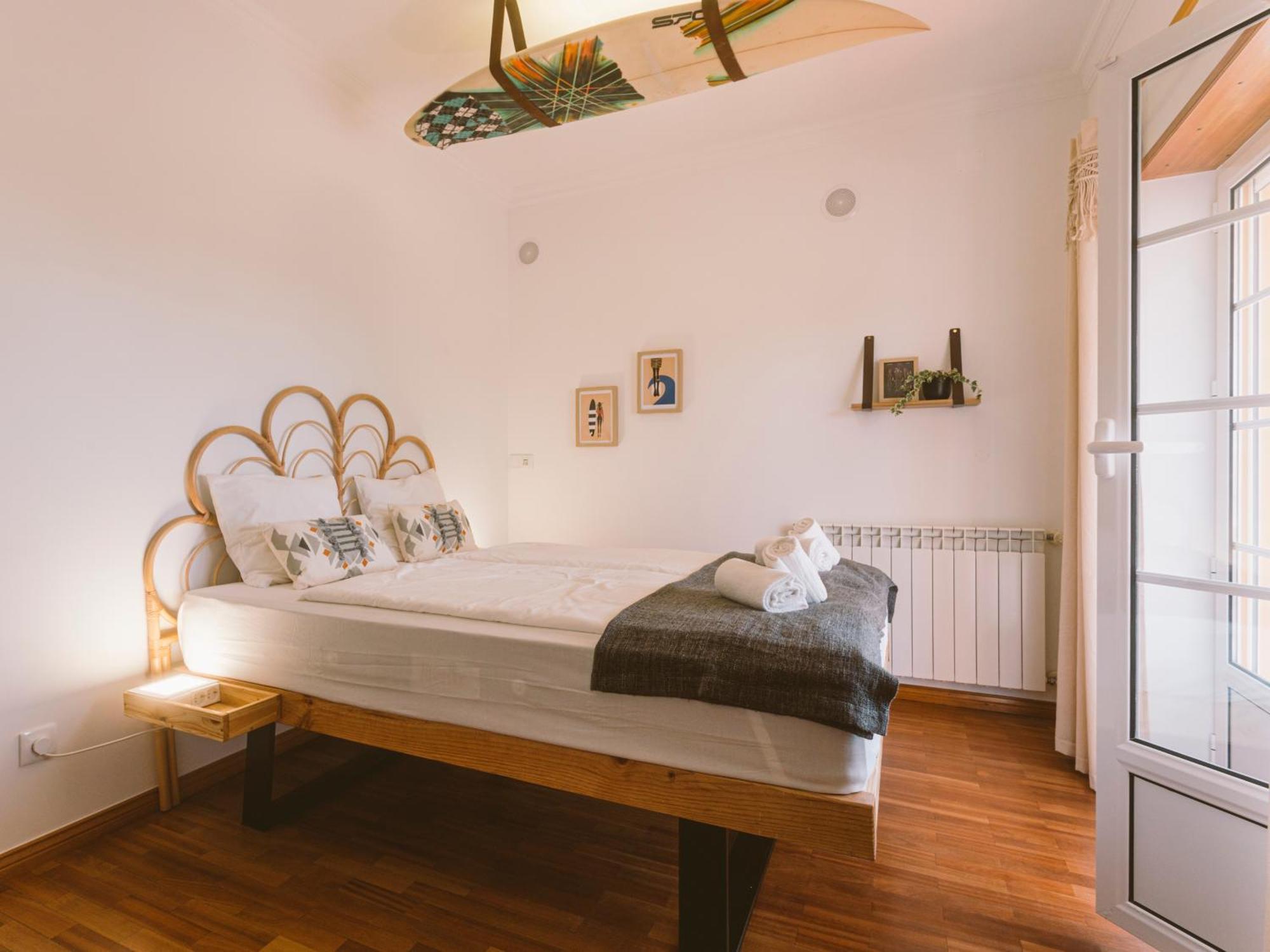 Cliff Surf House Hostel A dos Cunhados Ngoại thất bức ảnh