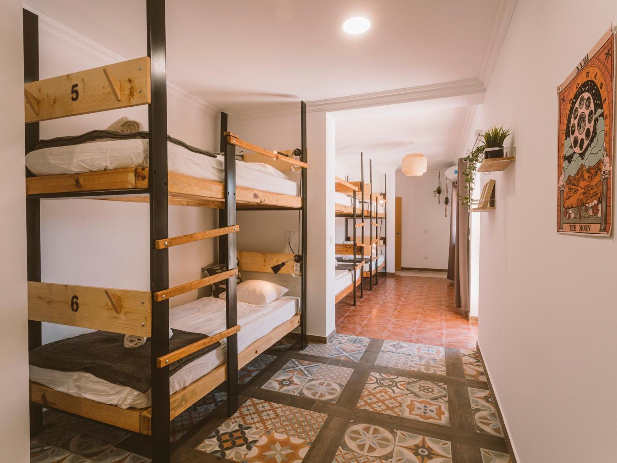 Cliff Surf House Hostel A dos Cunhados Ngoại thất bức ảnh