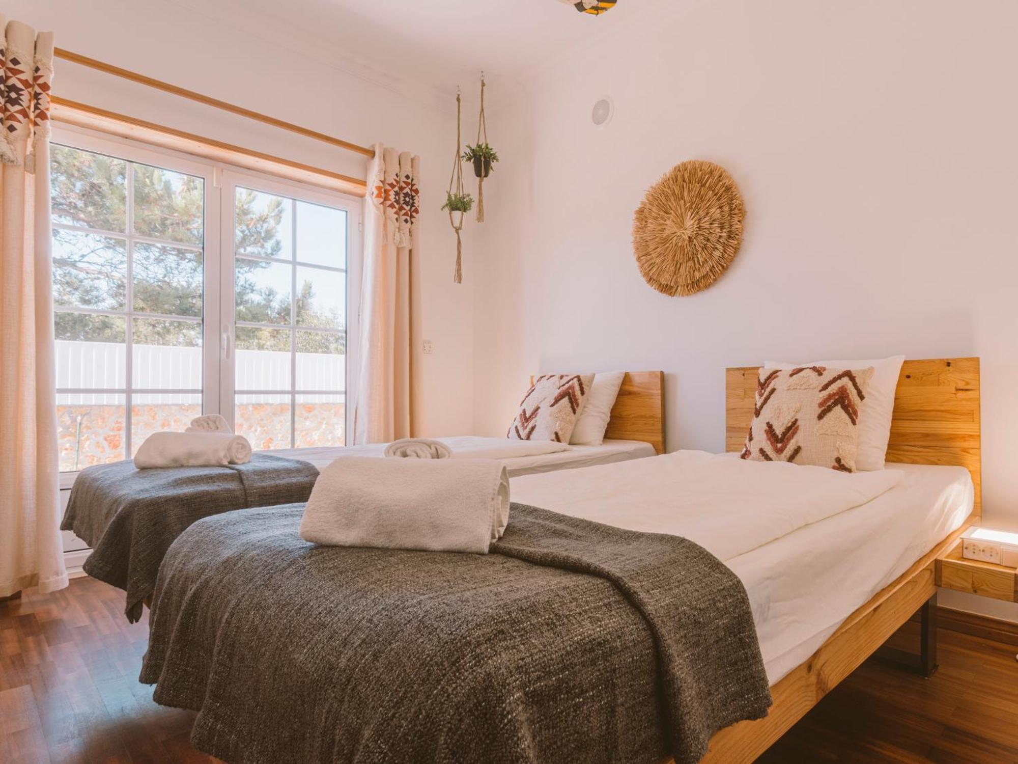 Cliff Surf House Hostel A dos Cunhados Ngoại thất bức ảnh