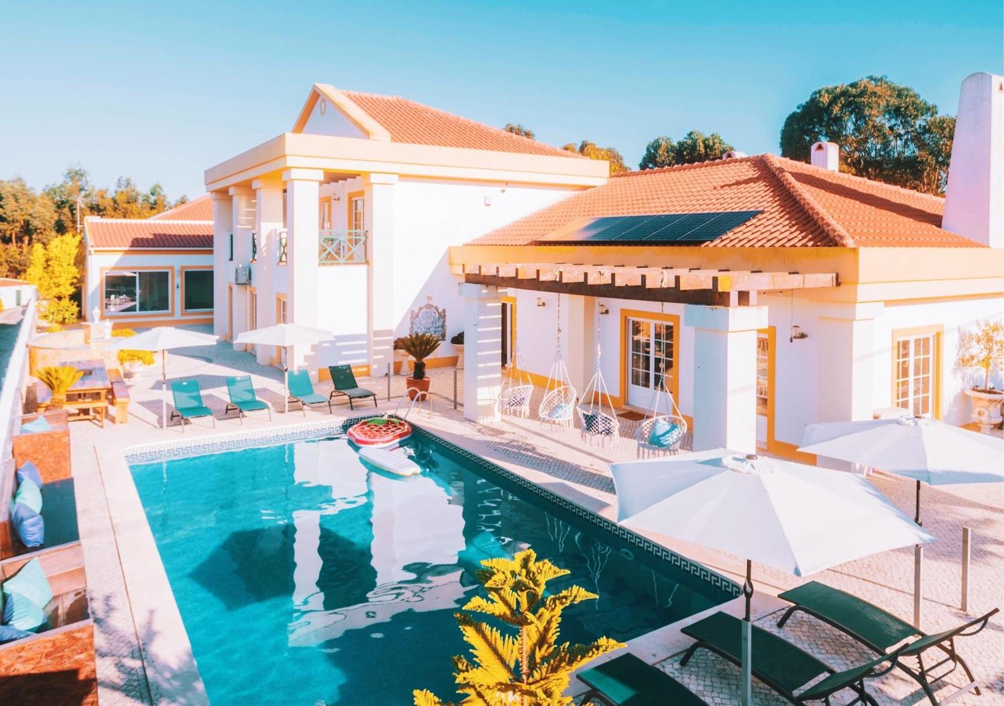 Cliff Surf House Hostel A dos Cunhados Ngoại thất bức ảnh