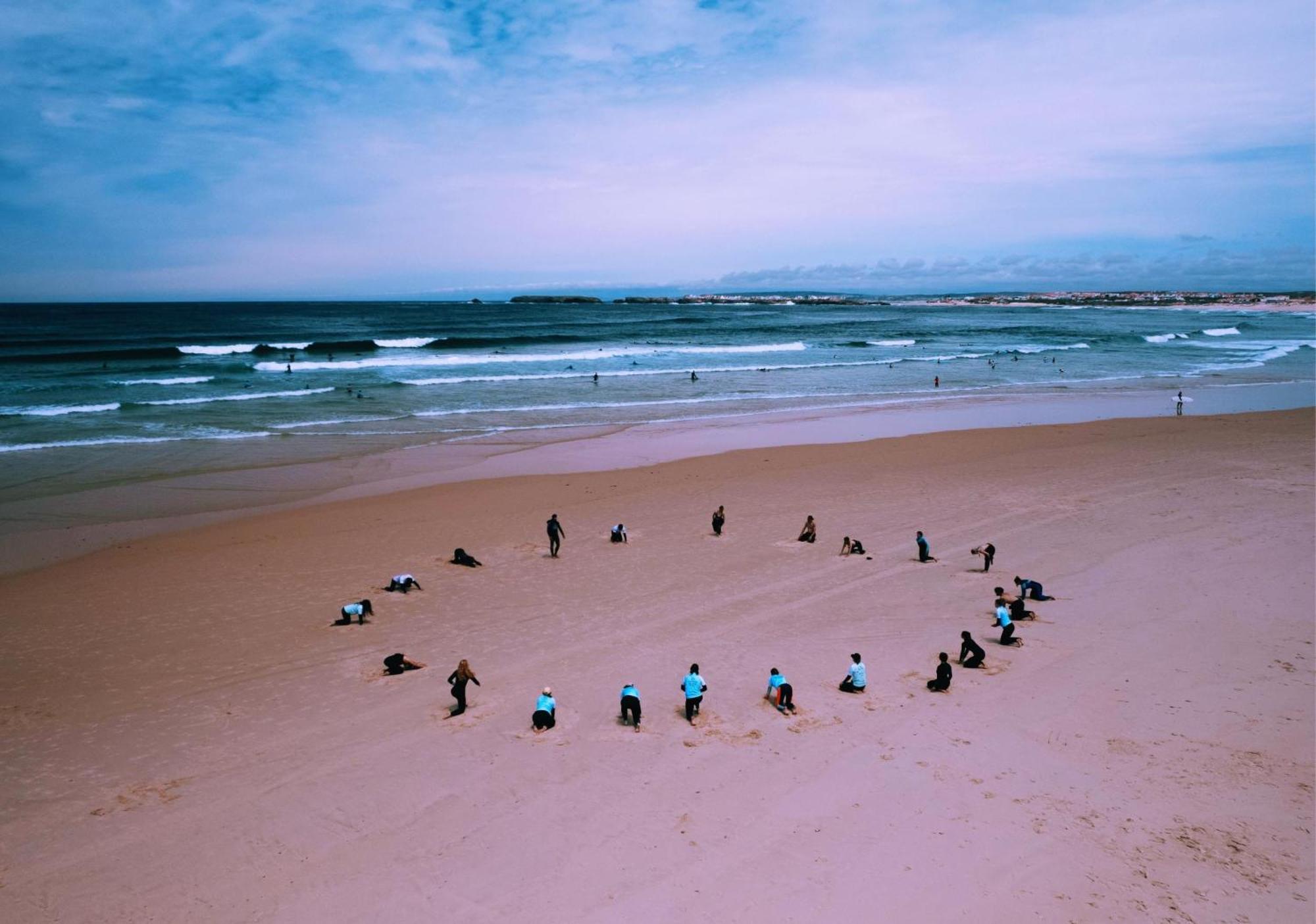 Cliff Surf House Hostel A dos Cunhados Ngoại thất bức ảnh